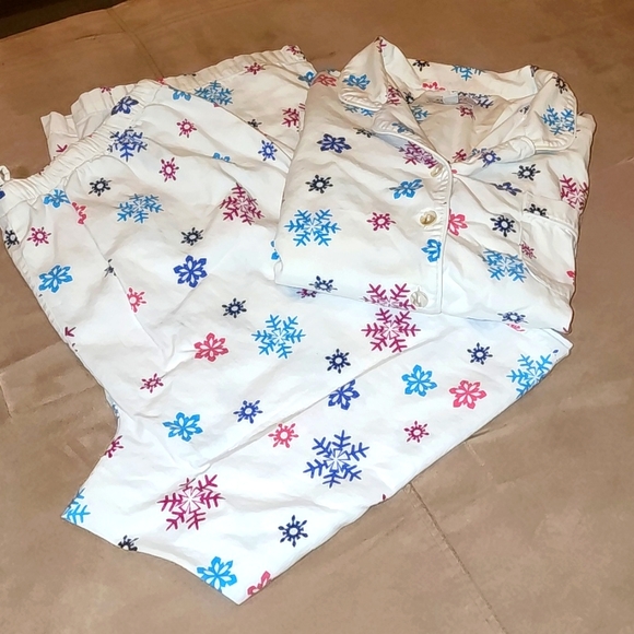 Sonoma Snowflake Pajama Set - Picture 2 of 8